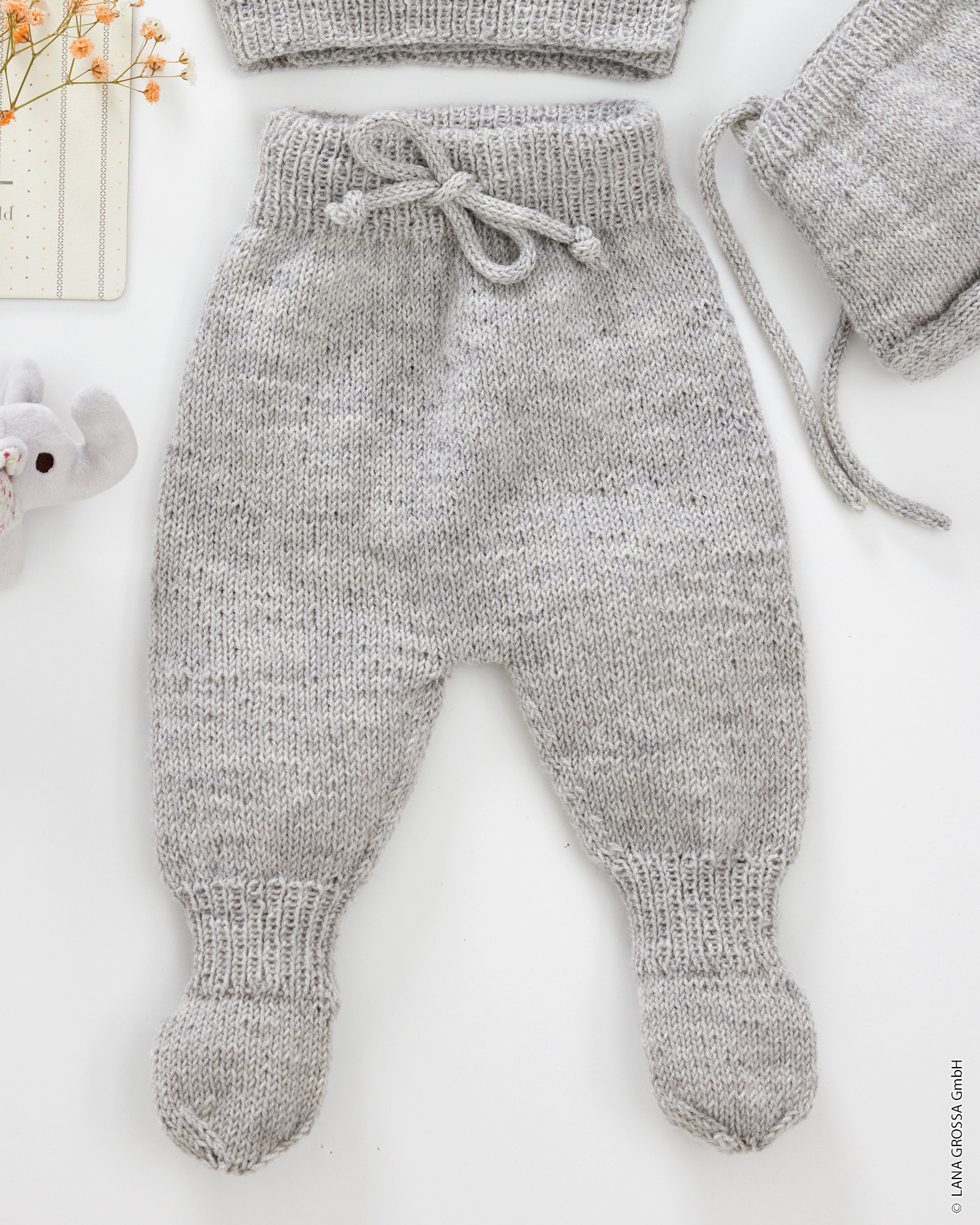 Strickset Hose Mit Füßlingen Aus Cool Wool Baby Von Lana Grossa 3 Strickset Hose Mit Füßlingen Aus Cool Wool Baby Von Lana Grossa – Bild 3