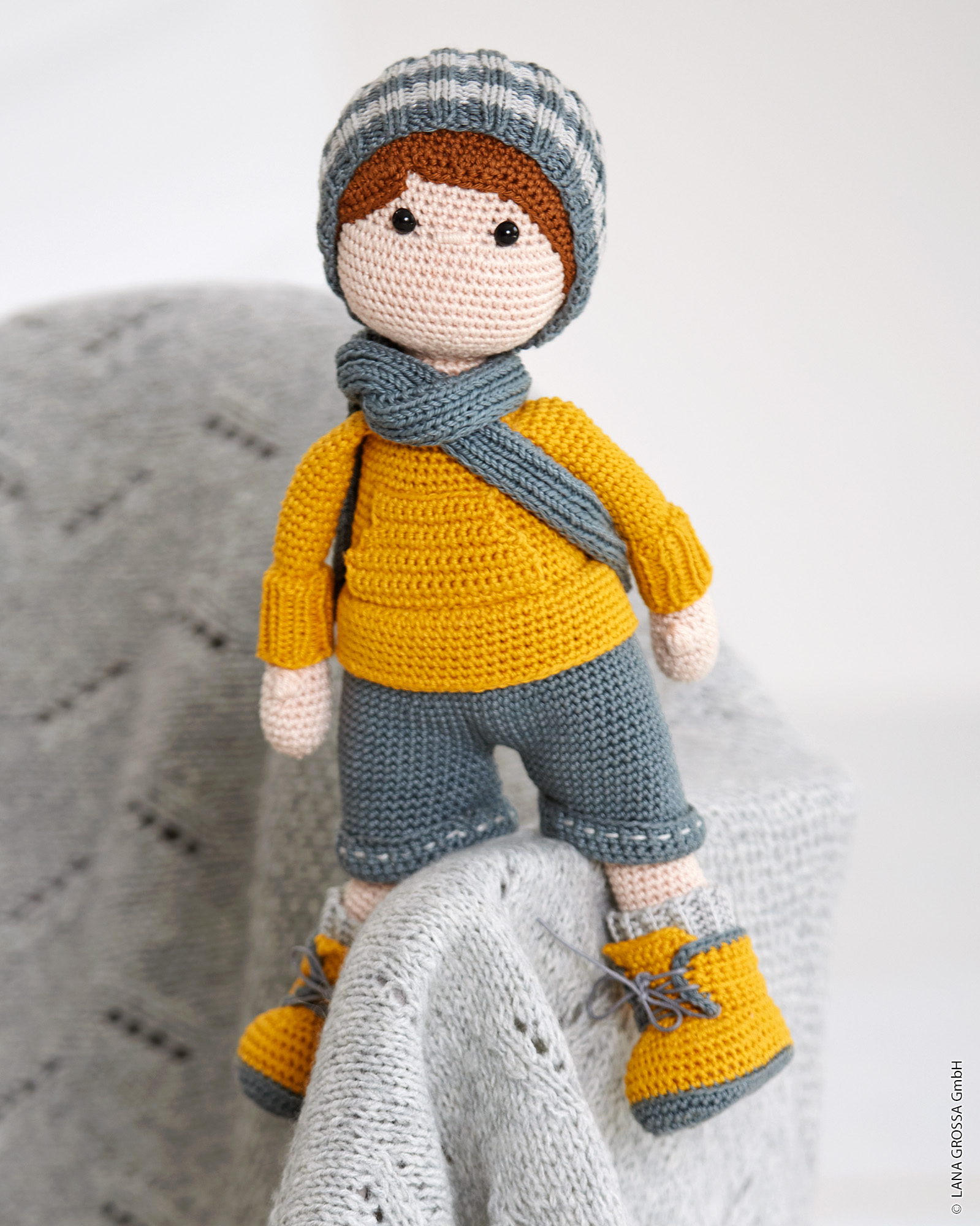 Strickset Puppe Mit Stiefeln Aus Cotone Von Lana Grossa 1 Puppe Mit Stiefeln - Cotone