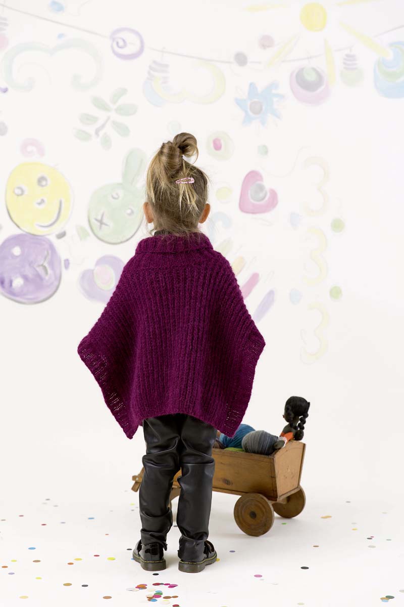 Strickset Poncho Aus Malou Light Von Lang Yarns 4 Strickset Poncho Aus Malou Light Von Lang Yarns – Bild 4