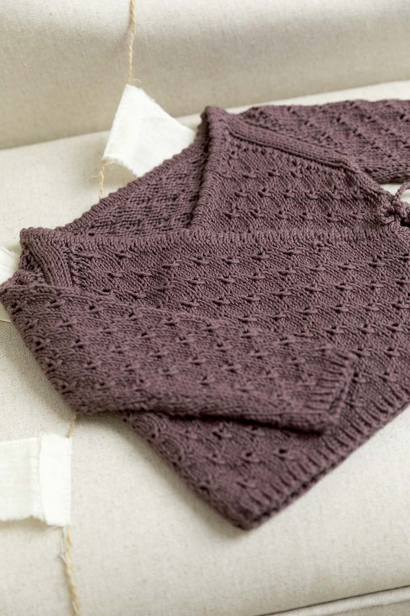 Strickset Wickeljacke Aus Baby Cotton Von Lang Yarns 2 Strickset Wickeljacke Aus Baby Cotton Von Lang Yarns – Bild 2