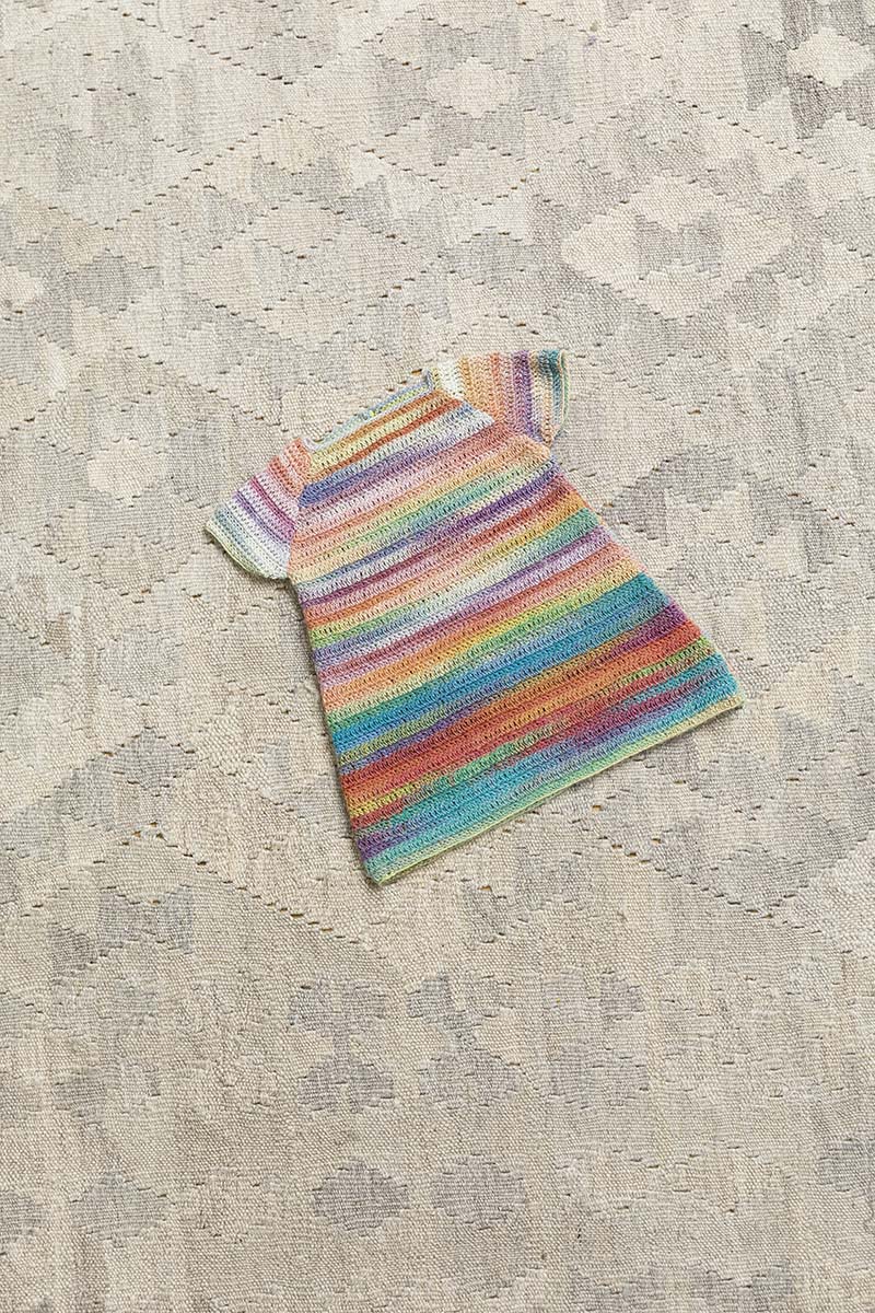 Strickset Kleid Aus Mille Colori Baby Von Lang Yarns 1 Strickset Kleid Aus Mille Colori Baby Von Lang Yarns