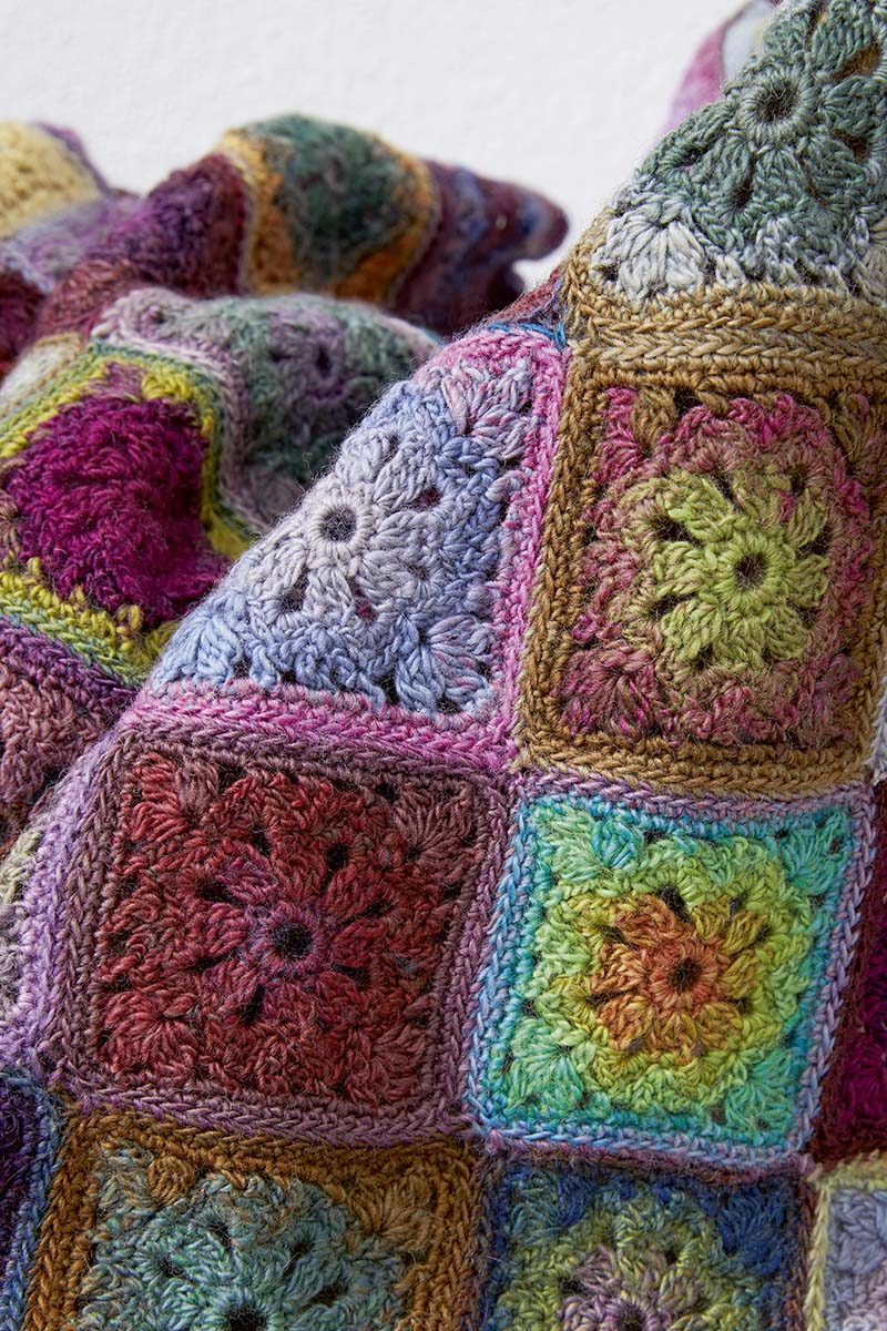 Strickset Häkeldecke Aus Mille Colori Baby Von Lang Yarns 2 Strickset Häkeldecke Aus Mille Colori Baby Von Lang Yarns – Bild 2