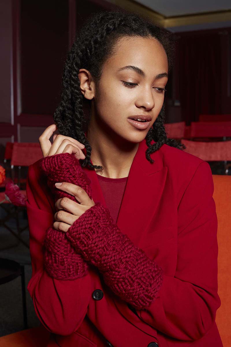 Strickset Wrist Warmers Aus Fire Von Lang Yarns 2 Strickset Wrist Warmers Aus Fire Von Lang Yarns – Bild 2