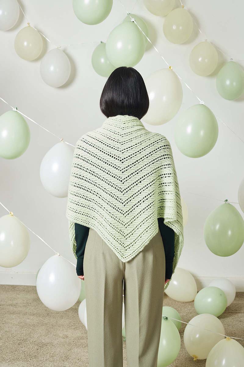 Strickset Dreiecktuch Aus Regina Von Lang Yarns 2 Strickset Dreiecktuch Aus Regina Von Lang Yarns – Bild 2