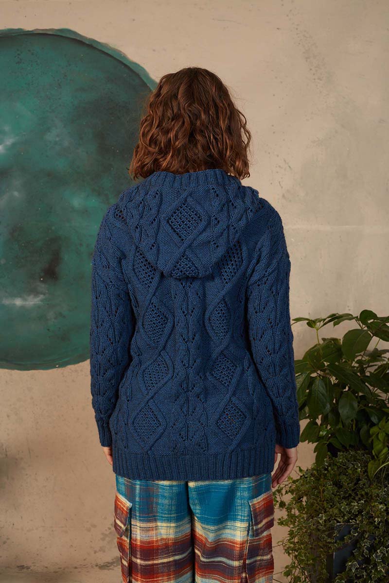 Strickset Jacke Mit Kapuze Aus Yak Von Lang Yarns 2 Strickset Jacke Mit Kapuze Aus Yak Von Lang Yarns – Bild 2
