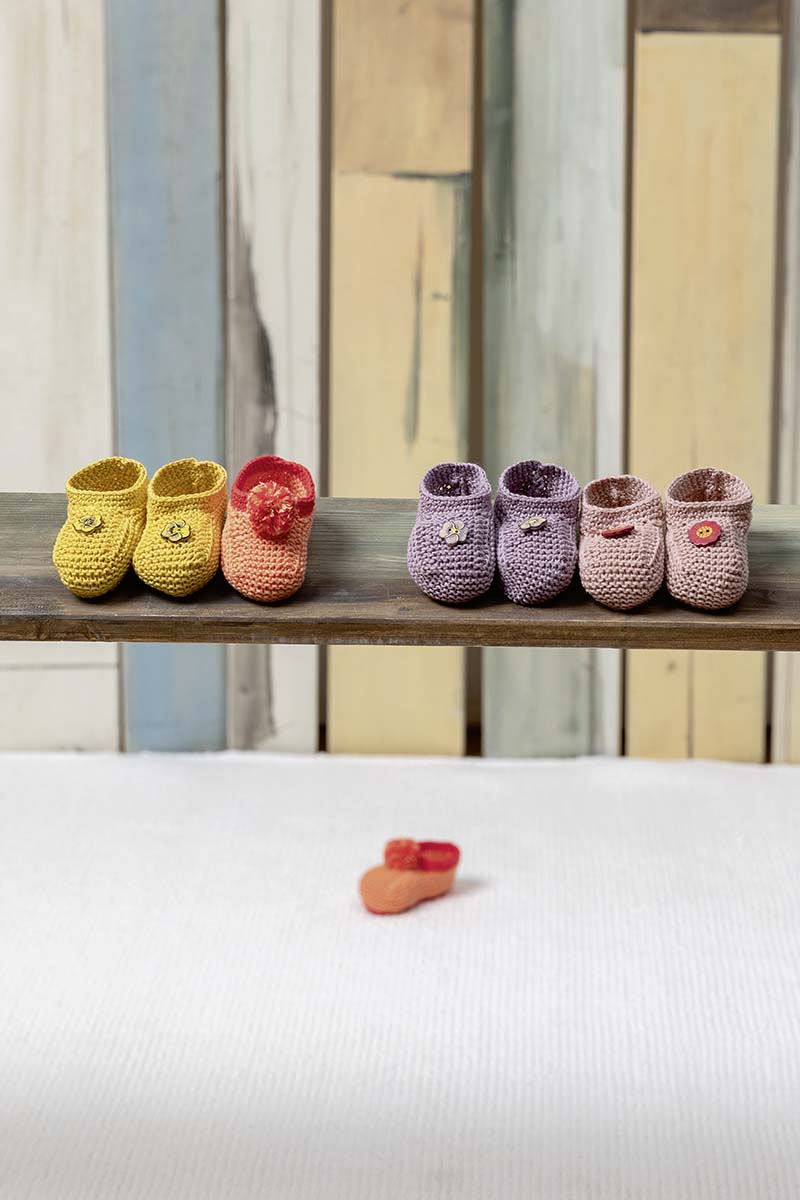 Strickset Schühchen Aus Baby Cotton Von Lang Yarns 2 Strickset Schühchen Aus Baby Cotton Von Lang Yarns – Bild 2