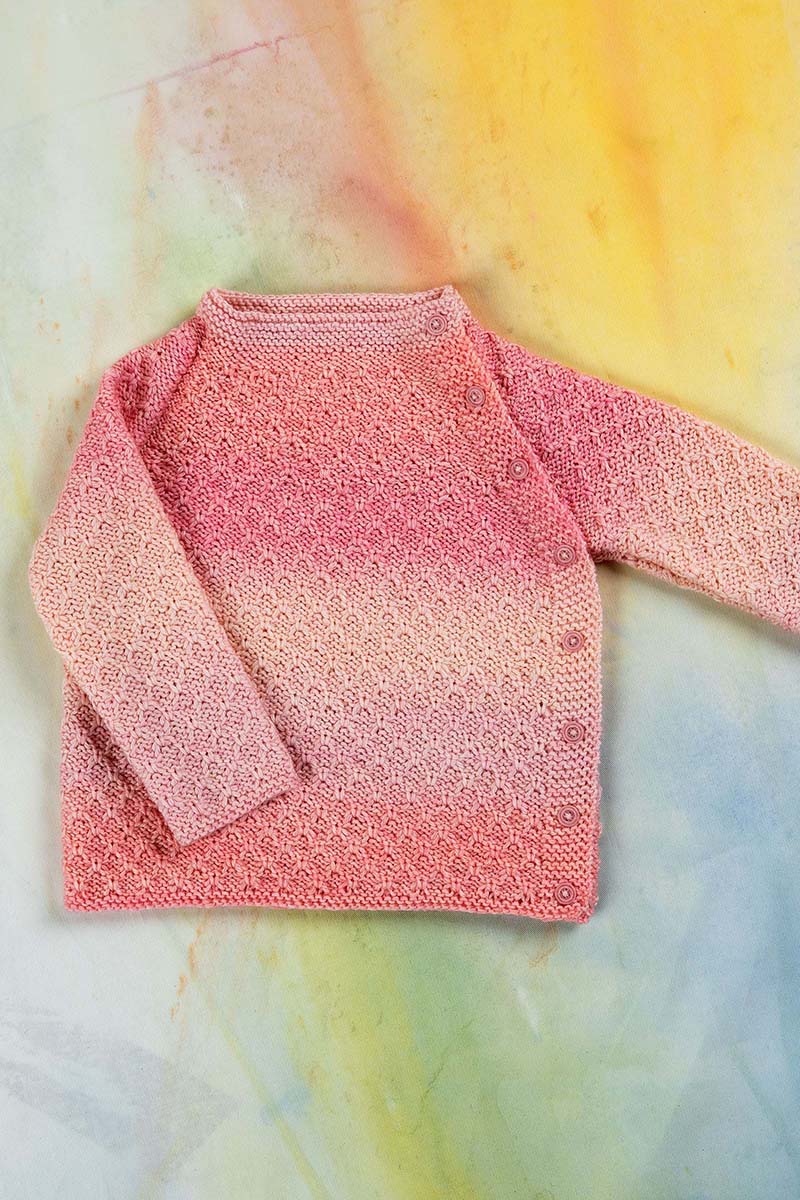 Strickset Wickelpullover Aus Merino 200 Bebe Color Von Lang Yarns 1 Strickset Wickelpullover Aus Merino 200 Bebe Color Von Lang Yarns