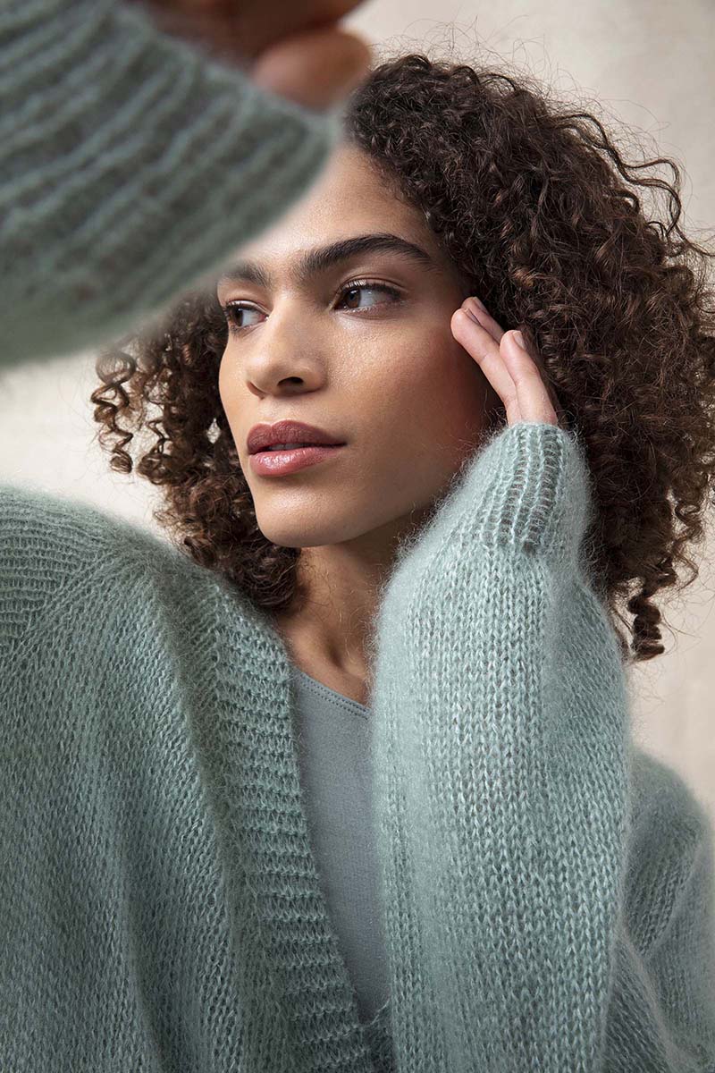 Strickset Wickeljacke Top Down Aus Lace Von Lang Yarns 2 Strickset Wickeljacke Top Down Aus Lace Von Lang Yarns – Bild 2