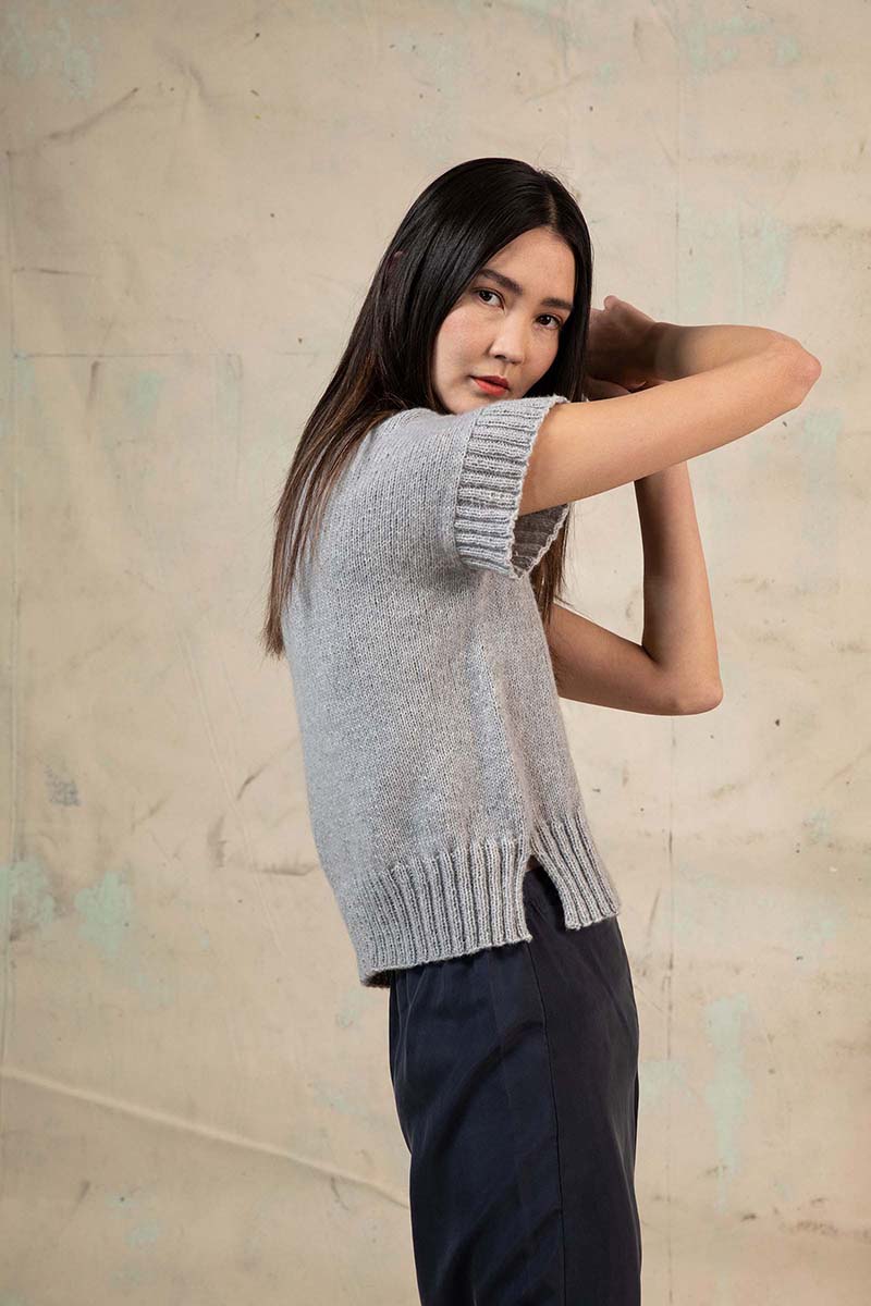 Strickset Pullunder Top Down Aus Cashmere Lace Und Cashmere Dreams Von Lang Yarns 2 Strickset Pullunder Top Down Aus Cashmere Lace Und Cashmere Dreams Von Lang Yarns – Bild 2