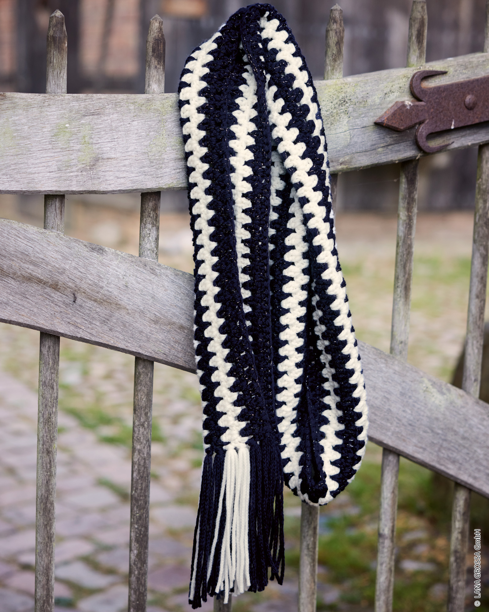 Strickset Häkelschal Aus Alta Moda Cashmere 16 Und Brillino Von Lana Grossa 1 Strickset Häkelschal Aus Alta Moda Cashmere 16 Und Brillino Von Lana Grossa