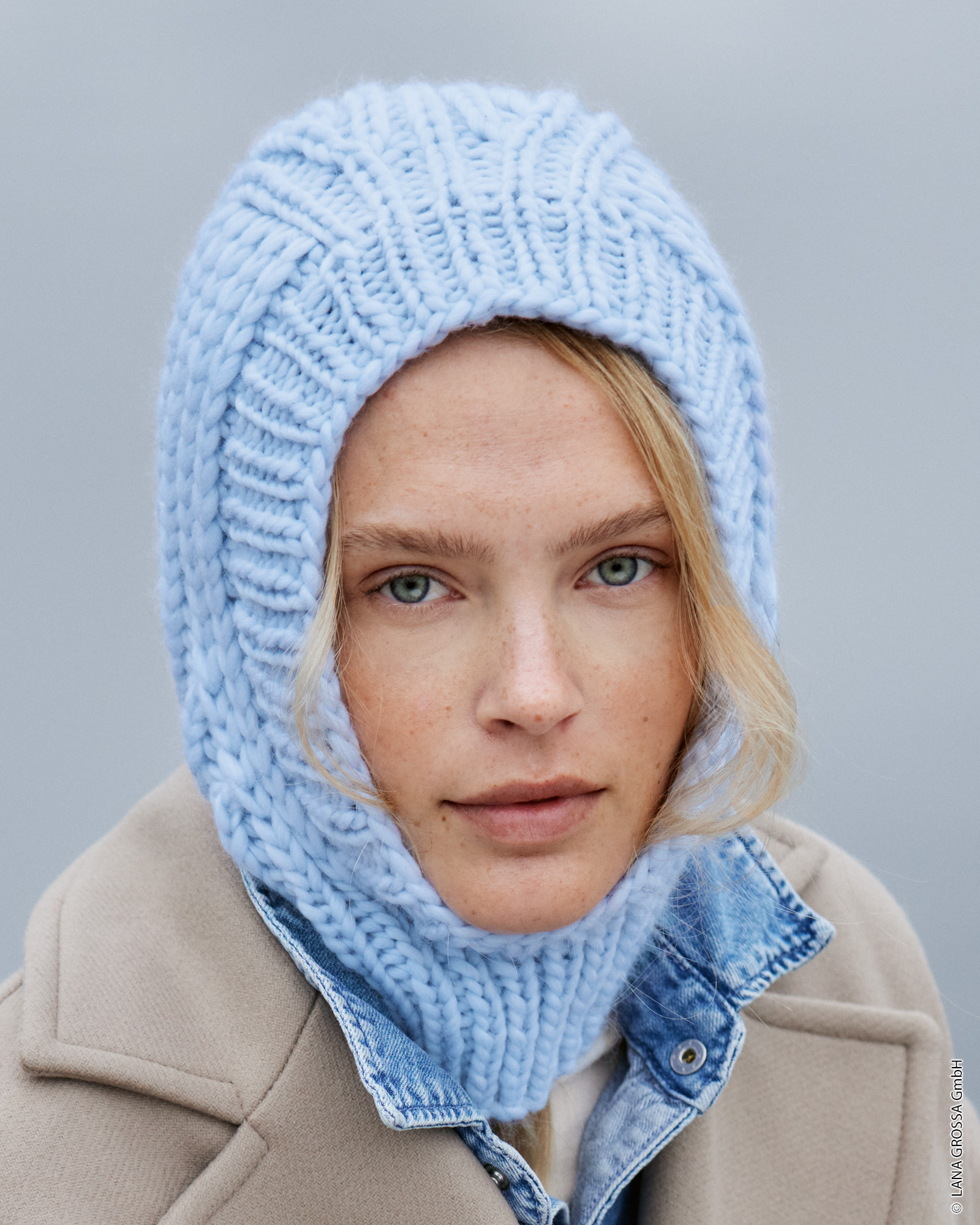 Strickset Balaclava Im Halbpatent Aus Per Lei Gots Von Lana Grossa 3 Strickset Balaclava Im Halbpatent Aus Per Lei Gots Von Lana Grossa – Bild 3