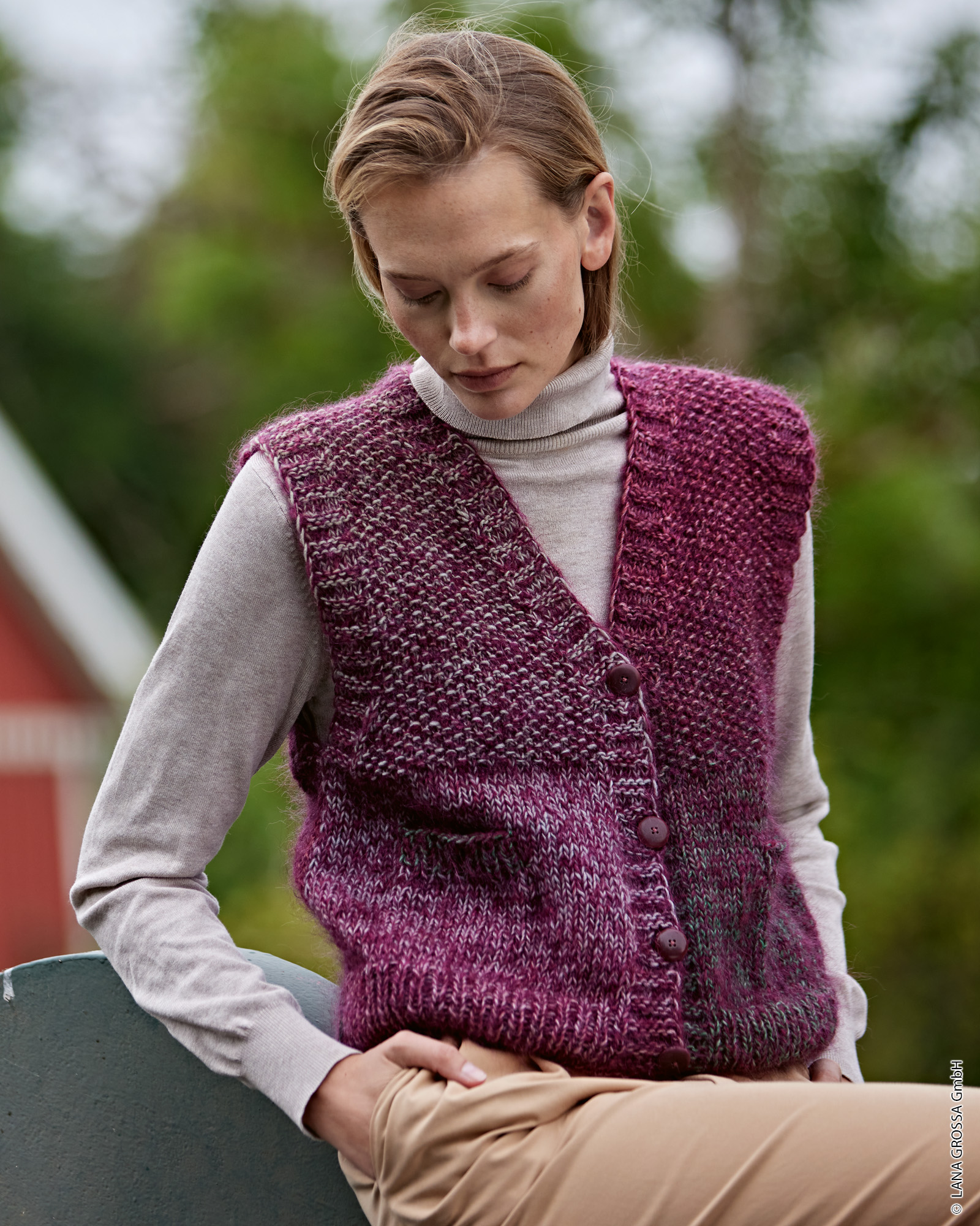 Strickset Weste Im Perlmuster Aus Gomitolo Versione Und Brigitte No. 3 Von Lana Grossa 1 Strickset Weste Im Perlmuster Aus Gomitolo Versione Und Brigitte No. 3 Von Lana Grossa