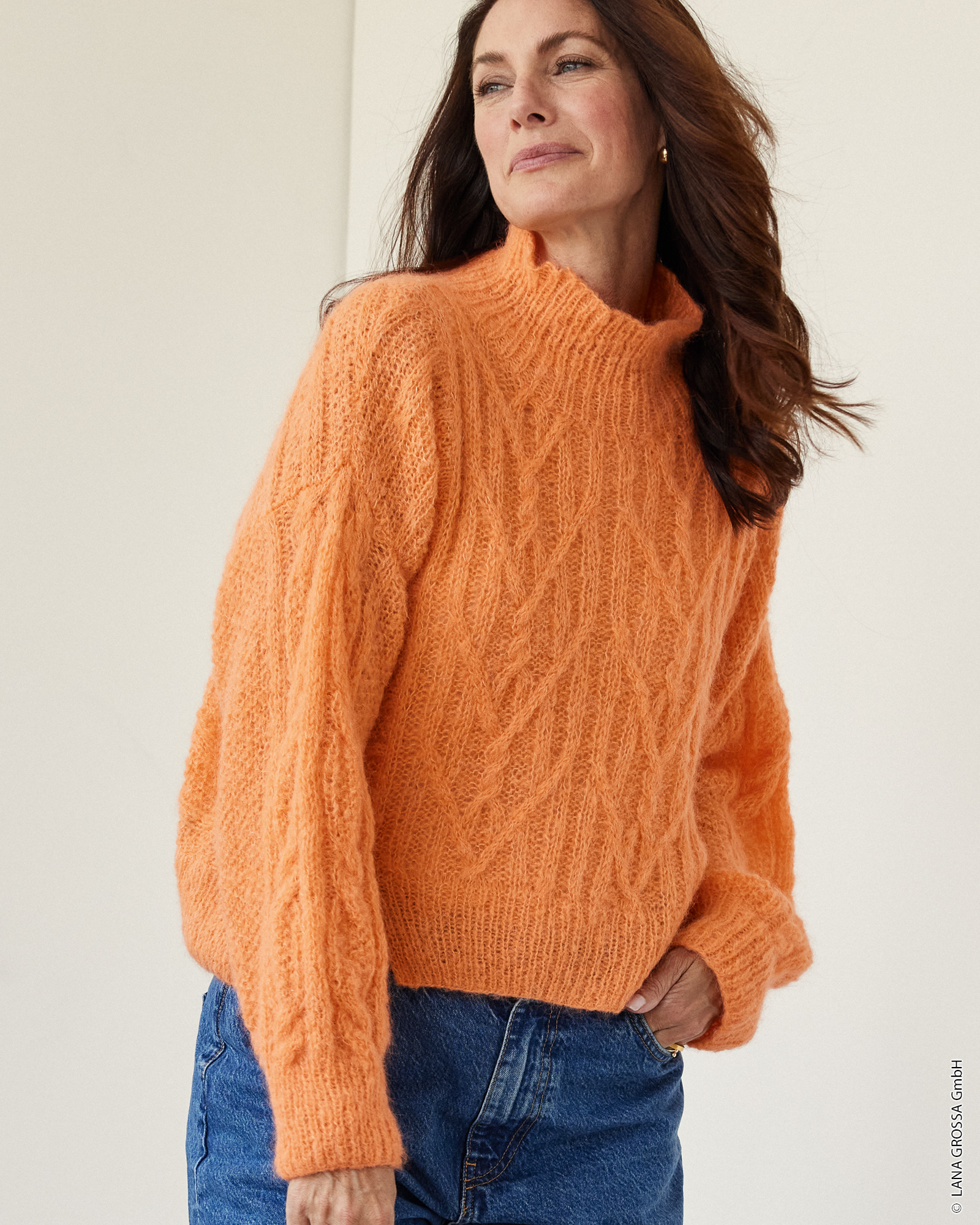 Strickset Pullover Mit Strukturmuster Aus Setasuri Big Von Lana Grossa 1 Strickset Pullover Mit Strukturmuster Aus Setasuri Big Von Lana Grossa