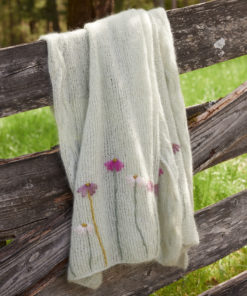 Strickset Stola Mit Stickerei aus Silkhair von Lana Grossa