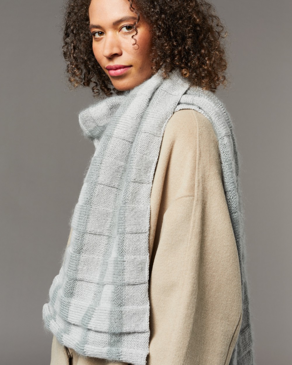 Strickset Schal Maiken Aus Como Und Premia Von Lamana 3 Strickset Schal Maiken Aus Como Und Premia Von Lamana – Bild 3