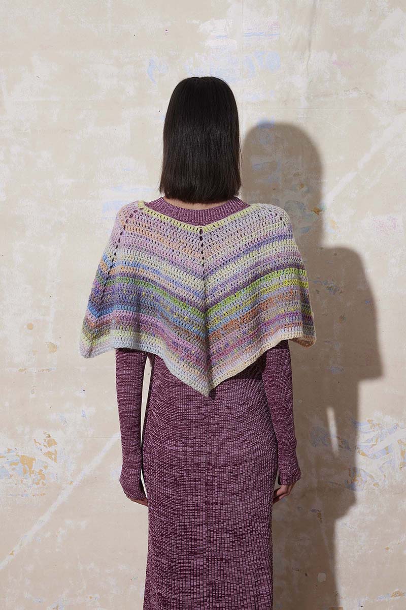 Strickset Cape Gehäkelt Aus Magnolia Von Lang Yarns 3 Strickset Cape Gehäkelt Aus Magnolia Von Lang Yarns – Bild 3