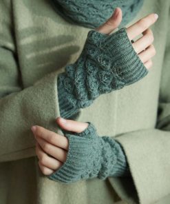 Strickset Fingerlose Handschuhe Aus Cashmere Lace Von Lang Yarns 6 Strickset Fingerlose Handschuhe Aus Cashmere Lace Von Lang Yarns – Bild 3