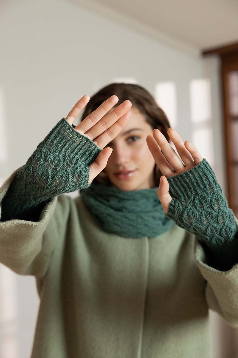 Strickset Fingerlose Handschuhe Aus Cashmere Lace Von Lang Yarns 1 Strickset Fingerlose Handschuhe Aus Cashmere Lace Von Lang Yarns