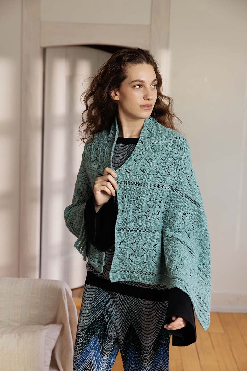 Strickset Stola Aus Cashmere Lace Von Lang Yarns 2 Strickset Stola Aus Cashmere Lace Von Lang Yarns – Bild 2