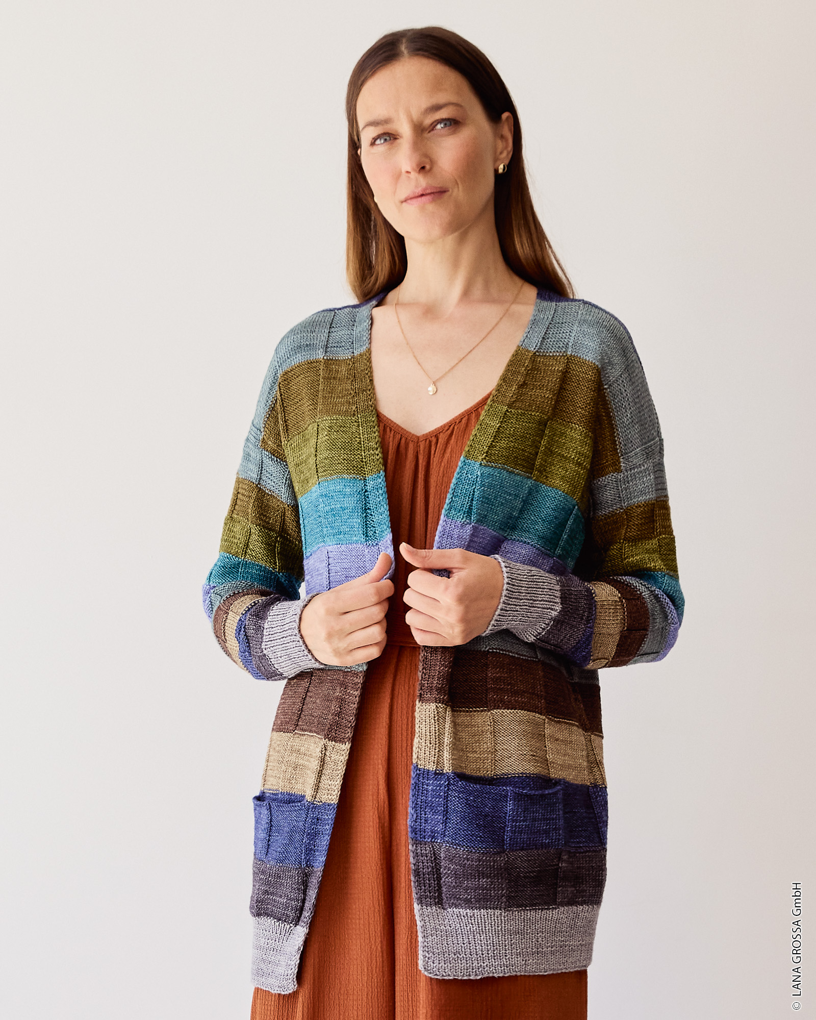 Strickset Cardigan In Schachbrettmuster Aus Cool Wool Vintage Von Lana Grossa 1 Strickset Cardigan In Schachbrettmuster Aus Cool Wool Vintage Von Lana Grossa