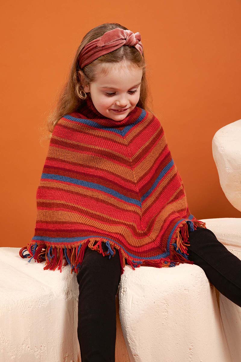 Strickset Poncho Mit Fransen Aus Atlantis Von Lang Yarns 1 Strickset Poncho Mit Fransen Aus Atlantis Von Lang Yarns
