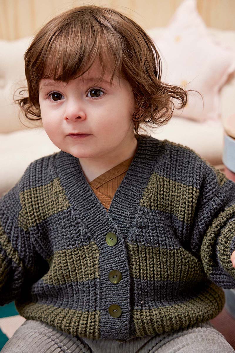 Strickset Cardigan Aus Merino 200 Bebe Von Lang Yarns 2 Strickset Cardigan Aus Merino 200 Bebe Von Lang Yarns – Bild 2