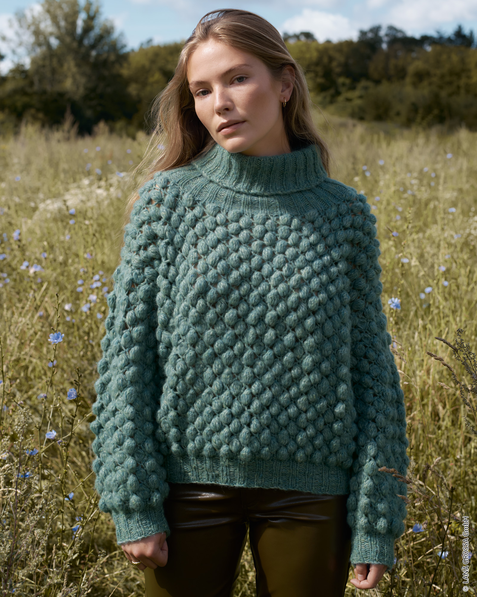 Strickset Pullover Mit Xl-Noppen Aus Airy Von Lana Grossa 1 Strickset Pullover Mit Xl-Noppen Aus Airy Von Lana Grossa