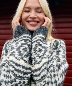 Strickset Norwegerpullover Aus Airy Von Lana Grossa 5 Strickset Norwegerpullover Aus Airy Von Lana Grossa – Bild 3