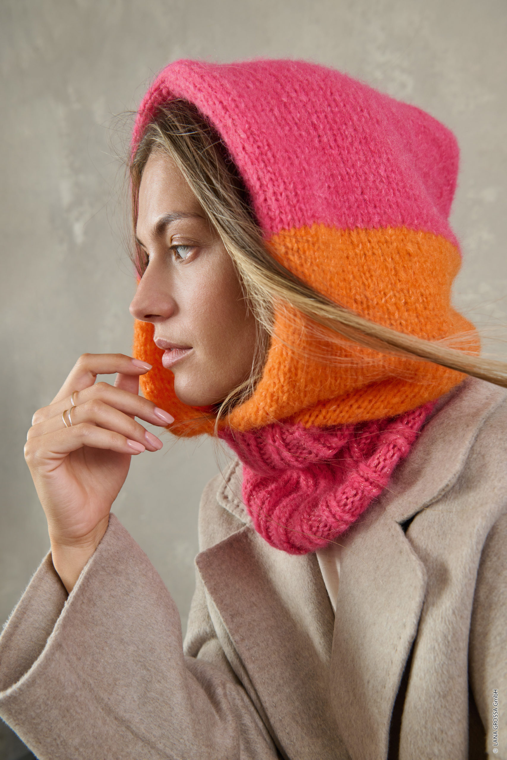 Strickset Kapuzenloop Aus Basta Und Brillino Von Lana Grossa 1 Strickset Kapuzenloop Aus Basta Und Brillino Von Lana Grossa