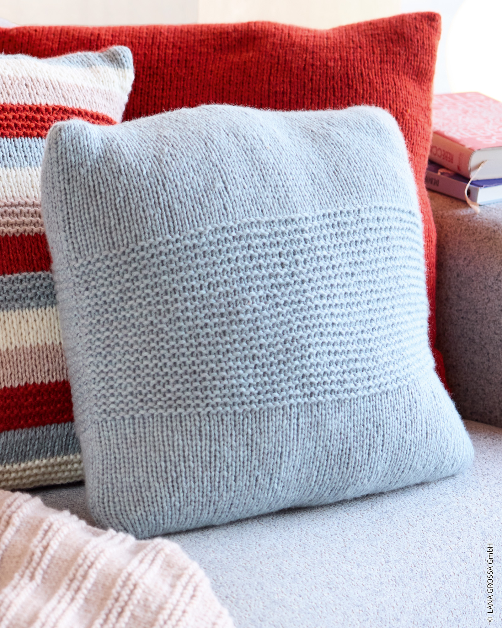 Strickset Kissenhülle Glatt Rechts Mit Kraus Rechts Aus Alta Moda Cashmere 16 Von Lana Grossa 1 Strickset Kissenhülle Glatt Rechts Mit Kraus Rechts Aus Alta Moda Cashmere 16 Von Lana Grossa