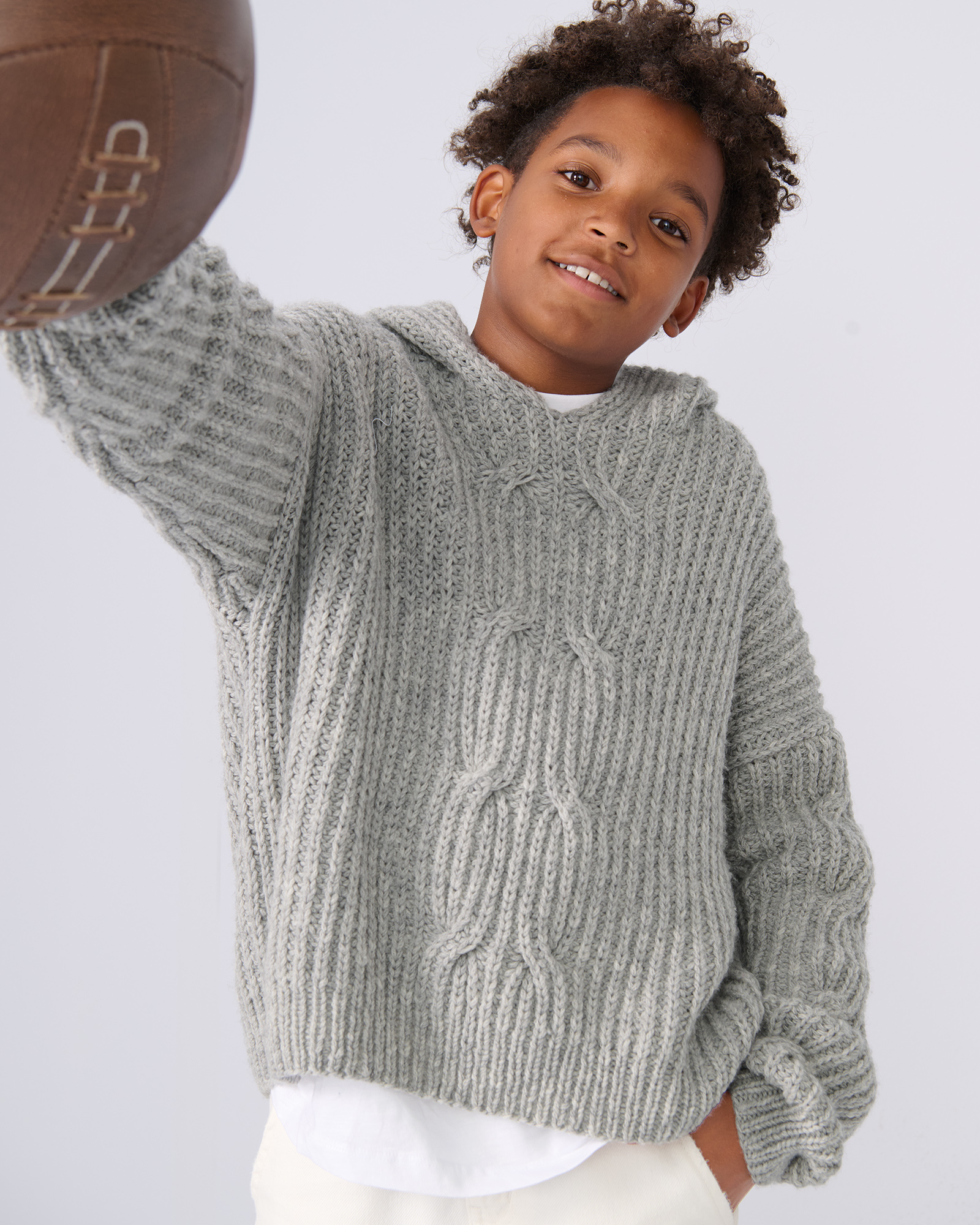 Strickset Pullover Mit Zopfmuster Aus Cool Merino Von Lana Grossa 1 Strickset Pullover Mit Zopfmuster Aus Cool Merino Von Lana Grossa