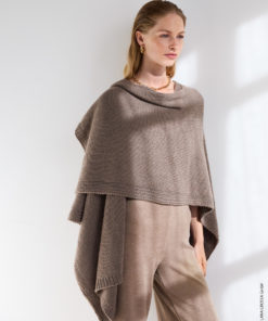 Strickset Poncho Glatt Rechts Aus Cashmere Kiss Von Lana Grossa 3 Strickset Poncho Glatt Rechts Aus Cashmere Kiss Von Lana Grossa – Bild 2