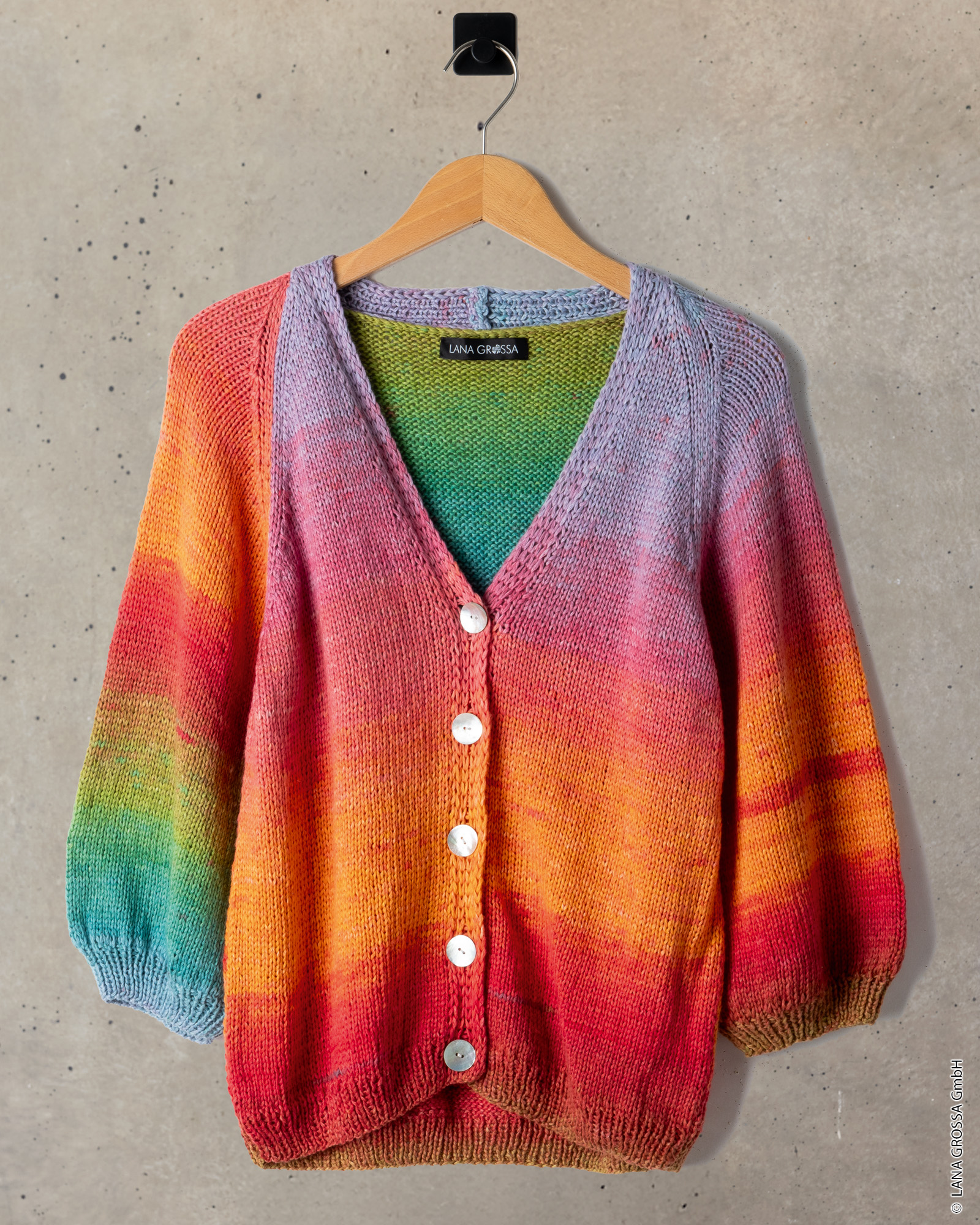 Strickset Raglanjacke Mit Hebe-Rippenmuster Aus Cotonella Von Lana Grossa 1 Strickset Raglanjacke Mit Hebe-Rippenmuster Aus Cotonella Von Lana Grossa