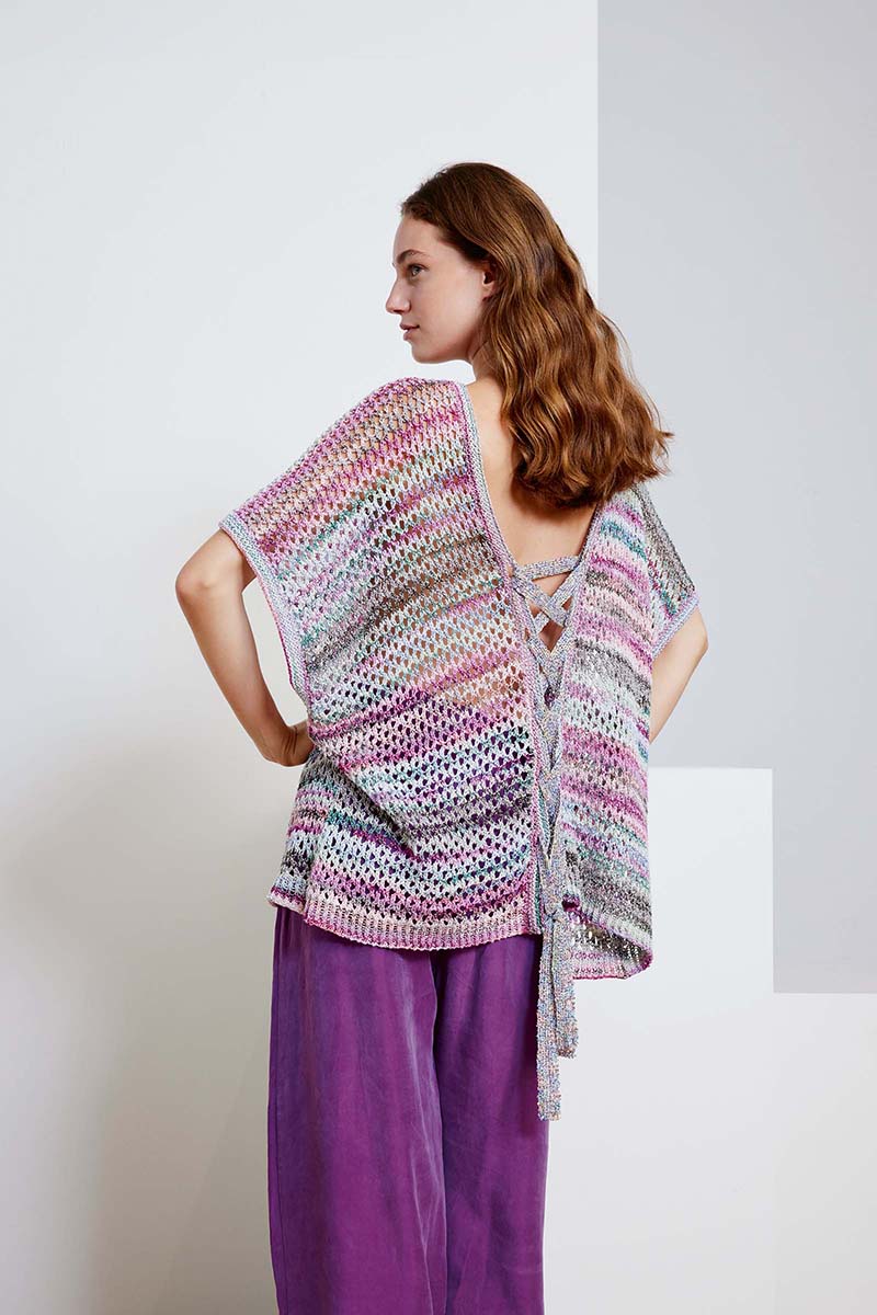Strickset Pullover Mit Schleife Aus Fiesta Und Paillettes Von Lang Yarns 1 Strickset Pullover Mit Schleife Aus Fiesta Und Paillettes Von Lang Yarns