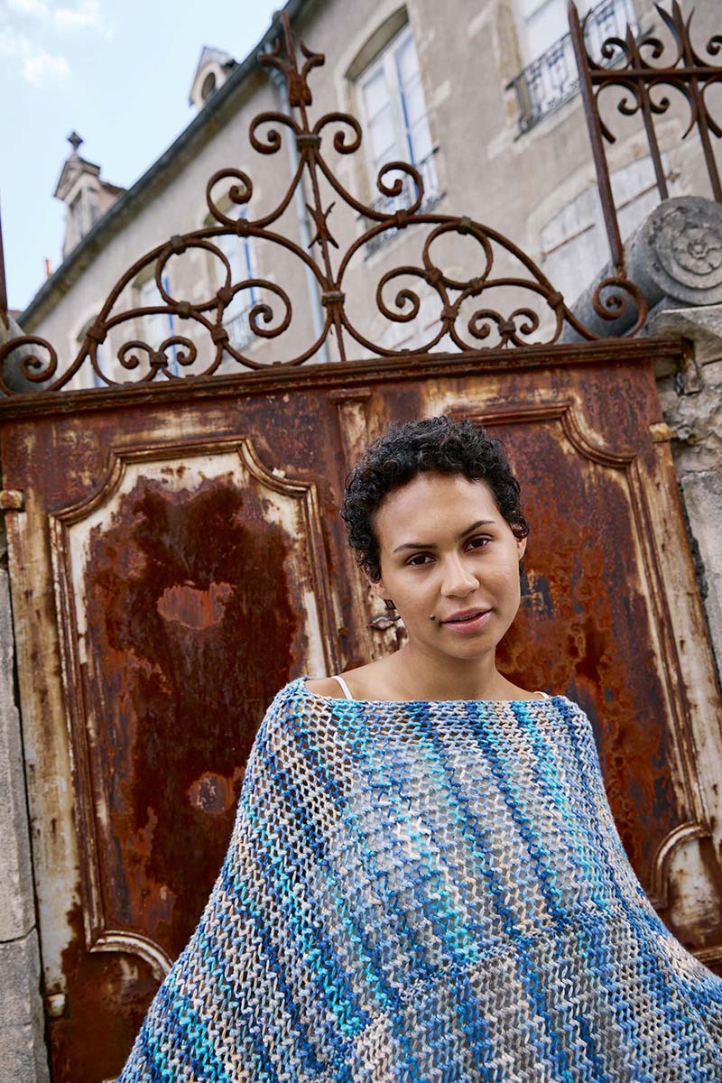 Strickset Poncho Aus Lisboa Von Lang Yarns 2 Strickset Poncho Aus Lisboa Von Lang Yarns – Bild 2