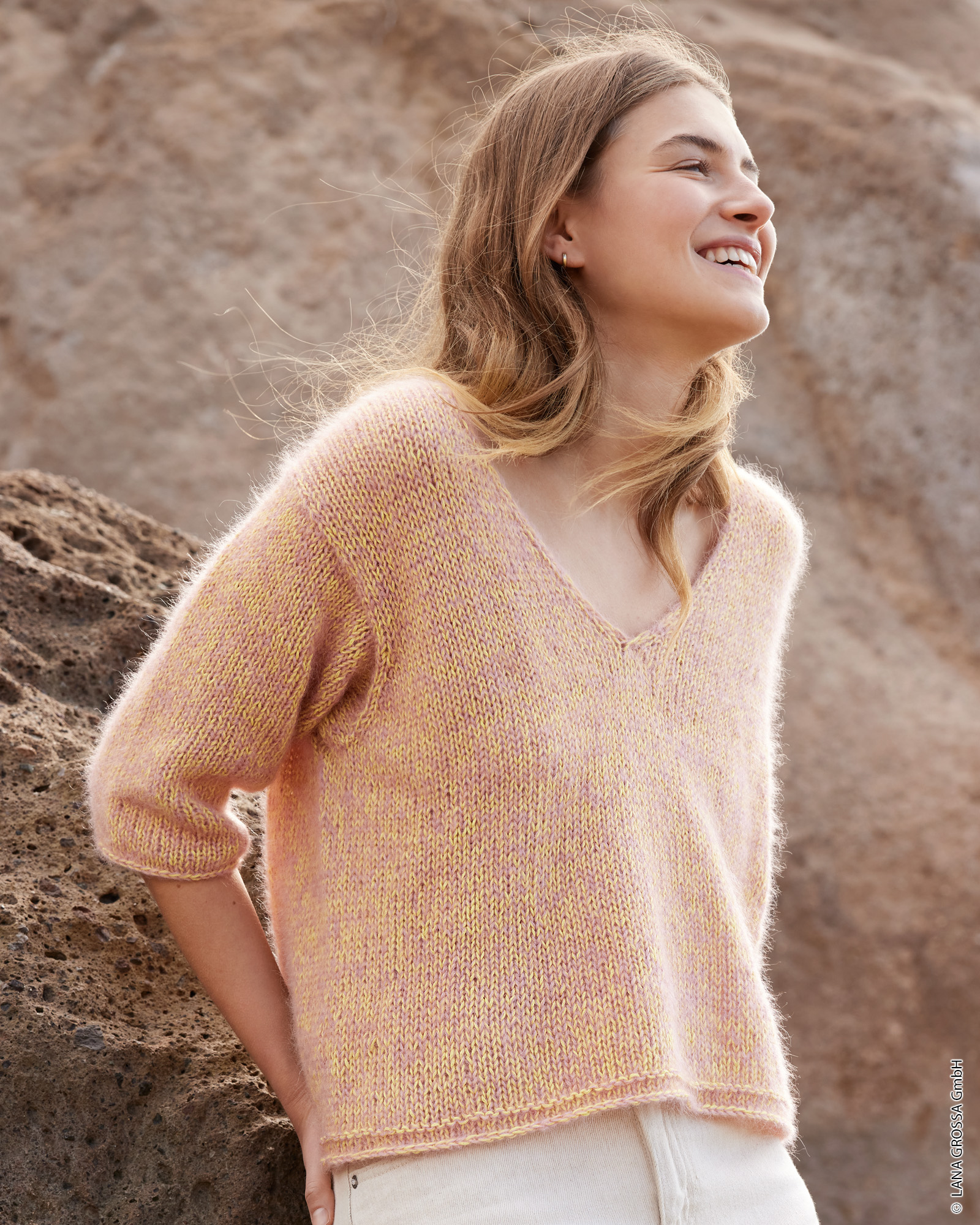 Strickset V-Pullover Glatt Rechts Mit Dreiviertelärmeln Aus Summer Cashmere Und Silkhair Von Lana Grossa 1 Strickset V-Pullover Glatt Rechts Mit Dreiviertelärmeln Aus Summer Cashmere Und Silkhair Von Lana Grossa