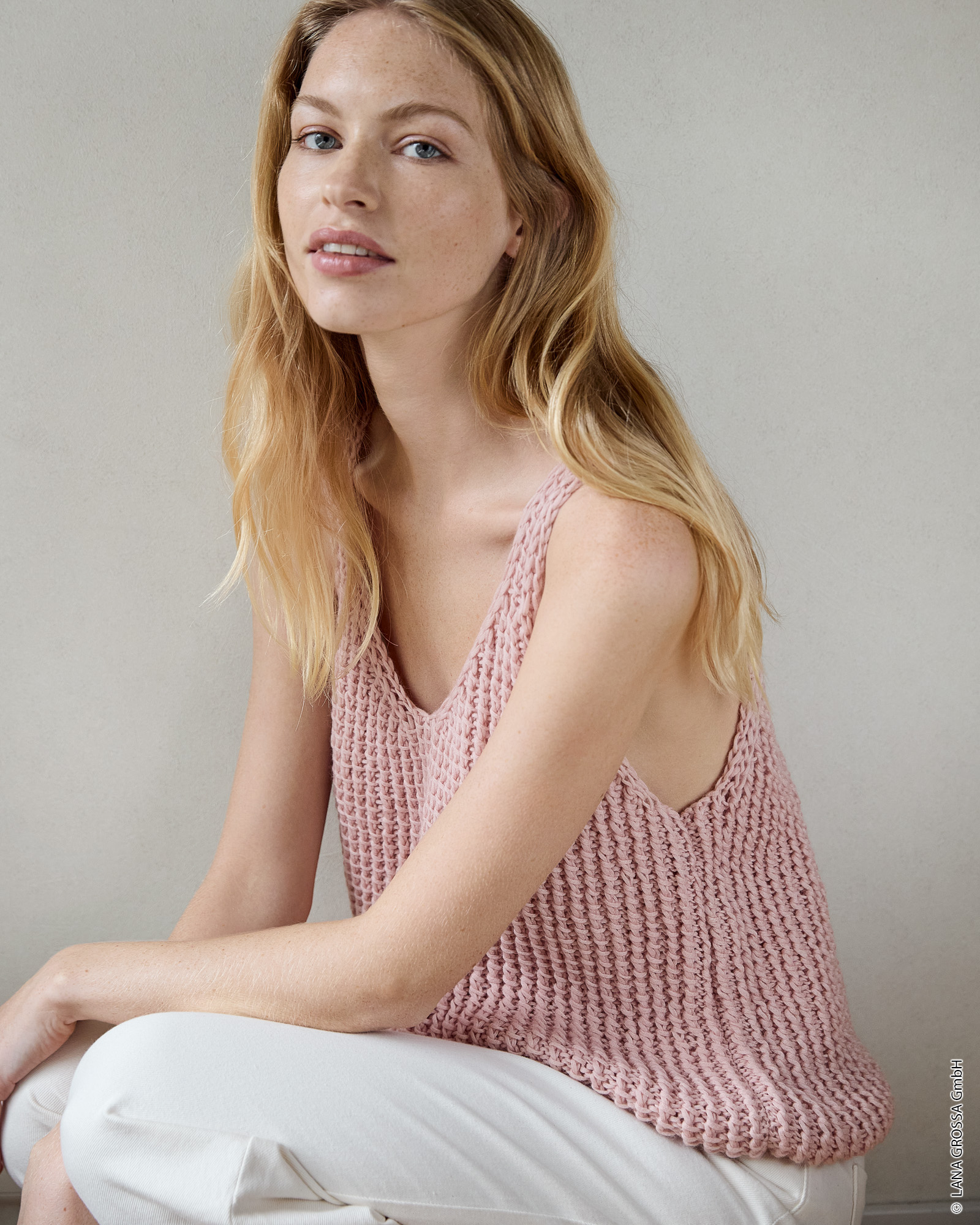 Strickset Top Im Rippenstrukturmuster Aus Summer Softness Von Lana Grossa 3 Strickset Top Im Rippenstrukturmuster Aus Summer Softness Von Lana Grossa – Bild 3