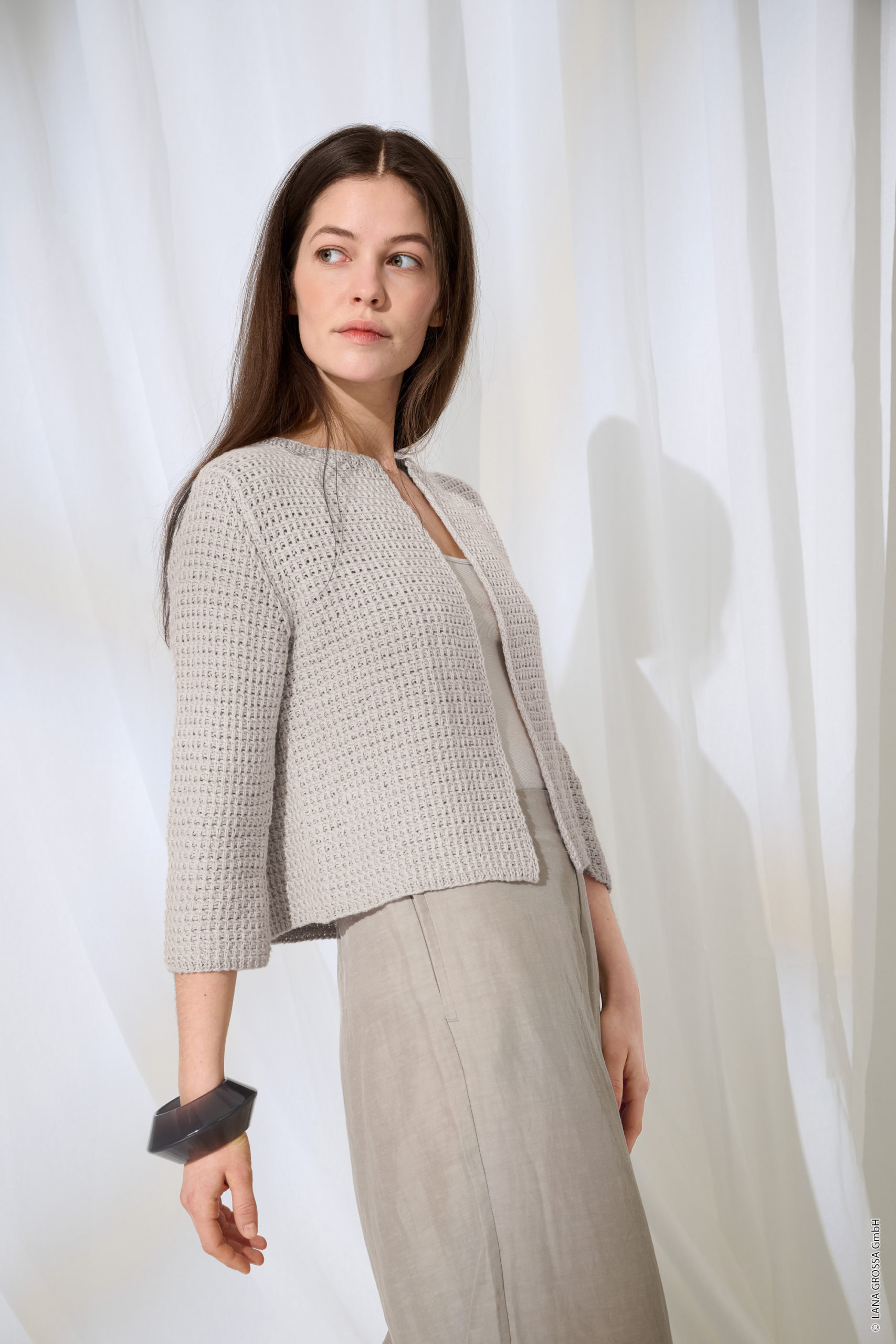 Strickset Jäckchen Im Hebemaschenmuster Aus Summer Cashmere Von Lana Grossa 1 Strickset Jäckchen Im Hebemaschenmuster Aus Summer Cashmere Von Lana Grossa