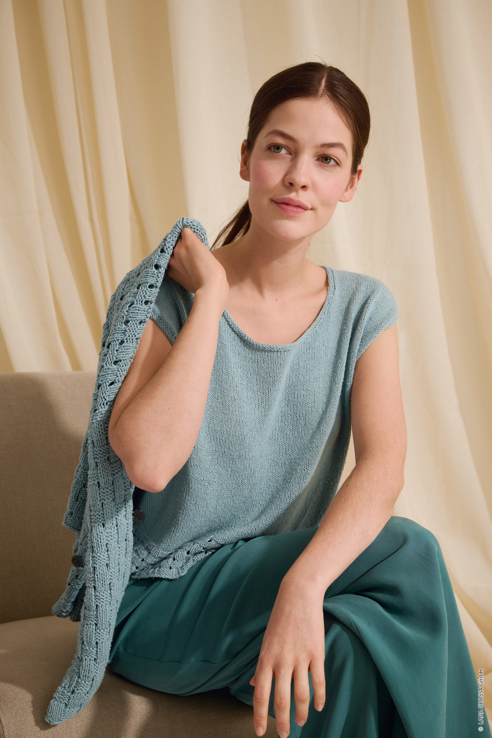Strickset Top Mit Geflochtener Blende Aus Setapura Von Lana Grossa 3 Strickset Top Mit Geflochtener Blende Aus Setapura Von Lana Grossa – Bild 3