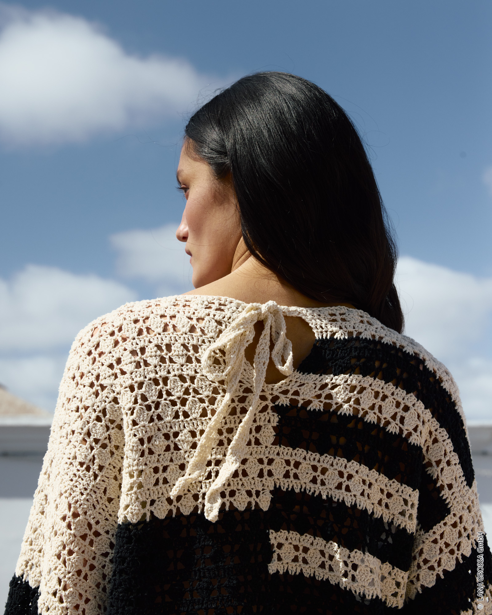 Strickset Pulli Im Stäbchen-Lochmuster Aus Setapura Von Lana Grossa 3 Strickset Pulli Im Stäbchen-Lochmuster Aus Setapura Von Lana Grossa – Bild 3