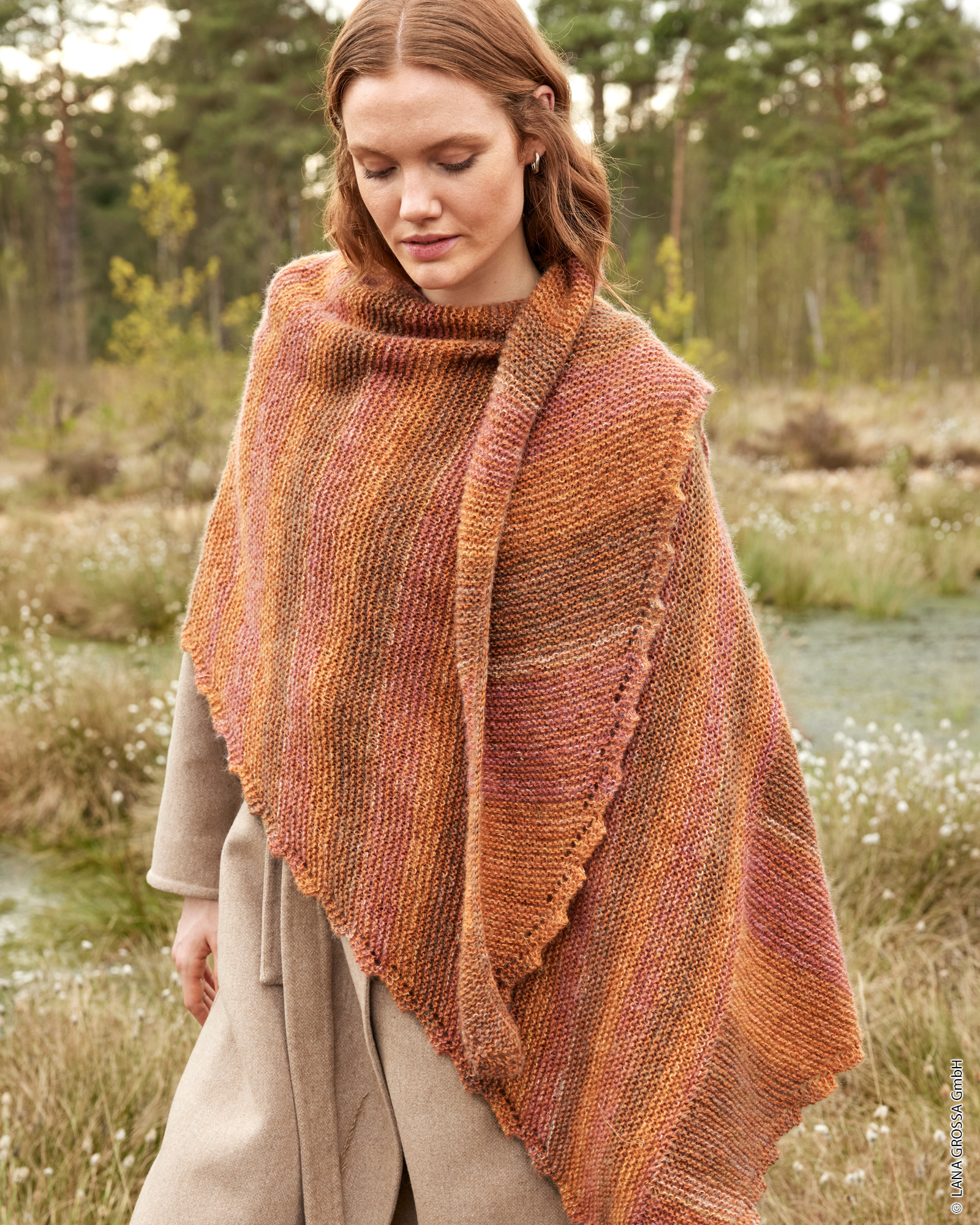 Strickset Asymmetrisches Dreieckstuch Aus Ecopuno Und Silkhair Print Von Lana Grossa 1 Strickset Asymmetrisches Dreieckstuch Aus Ecopuno Und Silkhair Print Von Lana Grossa