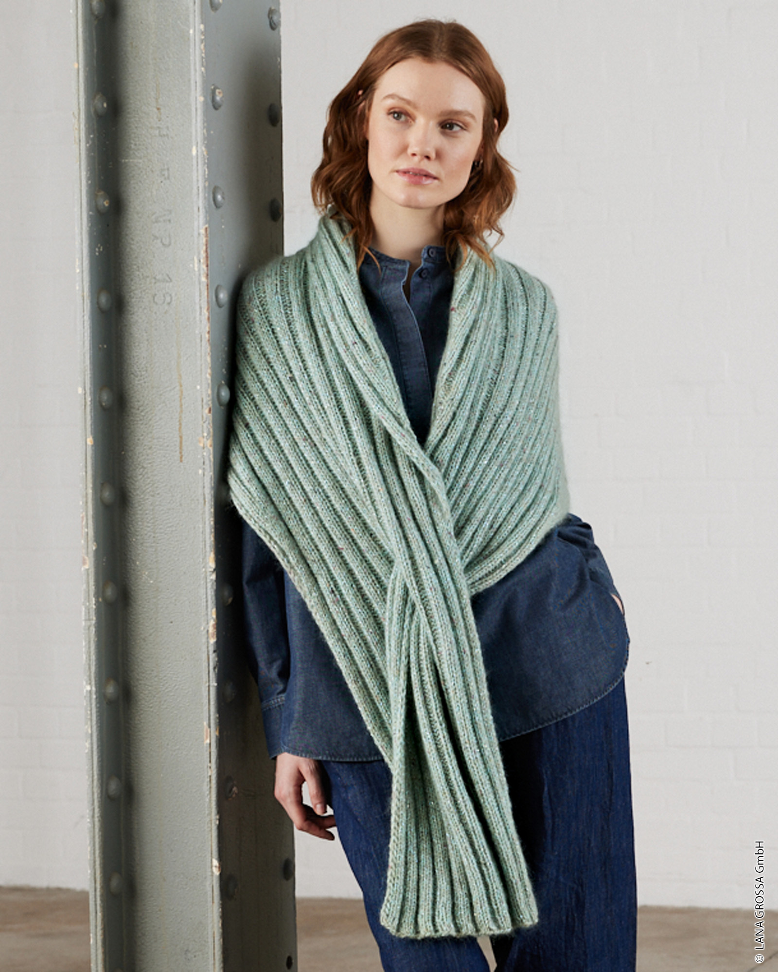 Strickset Rippenmuster-Tuch Aus Ecopuno, Brillino Und Natural Superkid Tweed Von Lana Grossa 3 Strickset Rippenmuster-Tuch Aus Ecopuno, Brillino Und Natural Superkid Tweed Von Lana Grossa – Bild 3