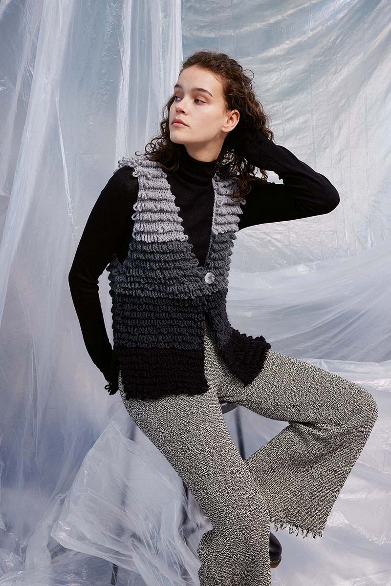 Strickset Gehäkelte Weste Aus Carpe Diem Von Lang Yarns 1 Strickset Gehäkelte Weste Aus Carpe Diem Von Lang Yarns