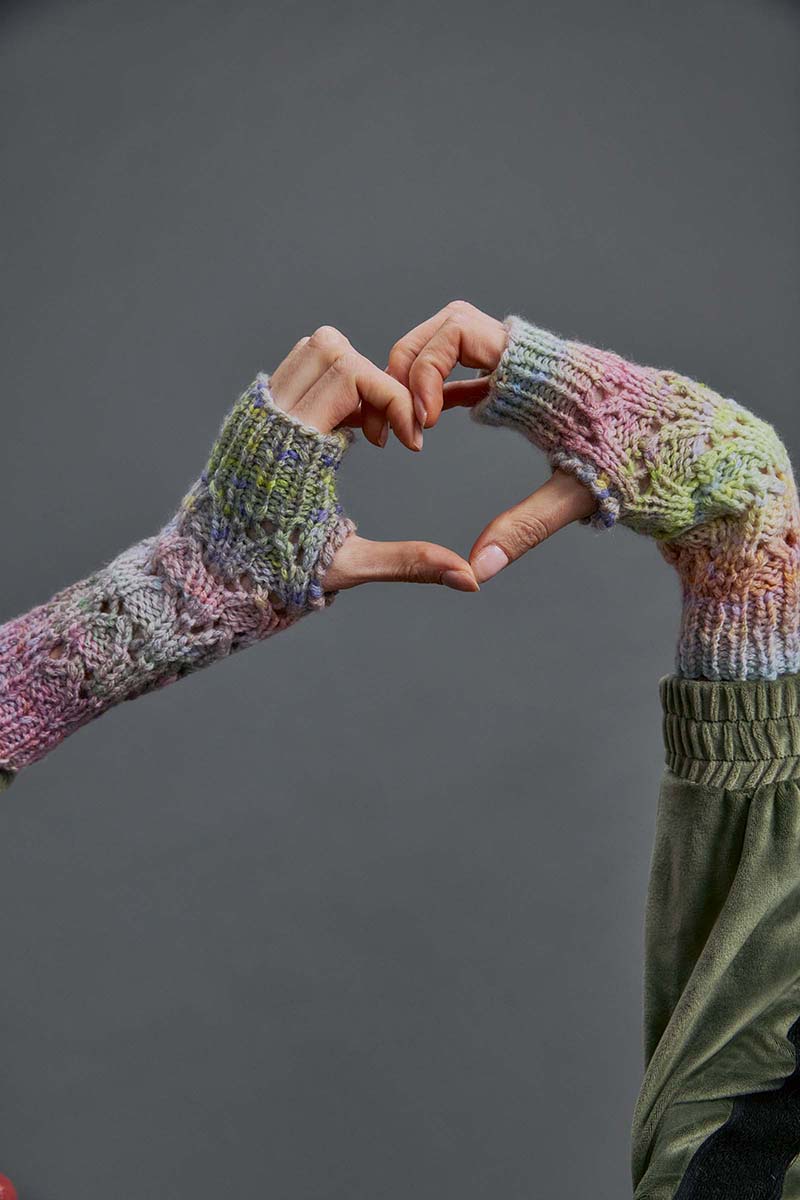 Strickset Stulpen Aus Magnolia Von Lang Yarns 6 Strickset Stulpen Aus Magnolia Von Lang Yarns – Bild 6