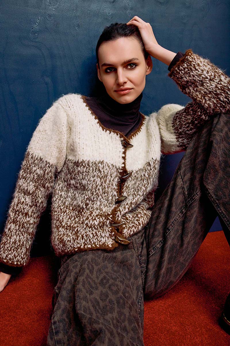 Strickset Kurze Jacke Top Down Aus Baby Lama Von Lang Yarns 2 Strickset Kurze Jacke Top Down Aus Baby Lama Von Lang Yarns – Bild 2