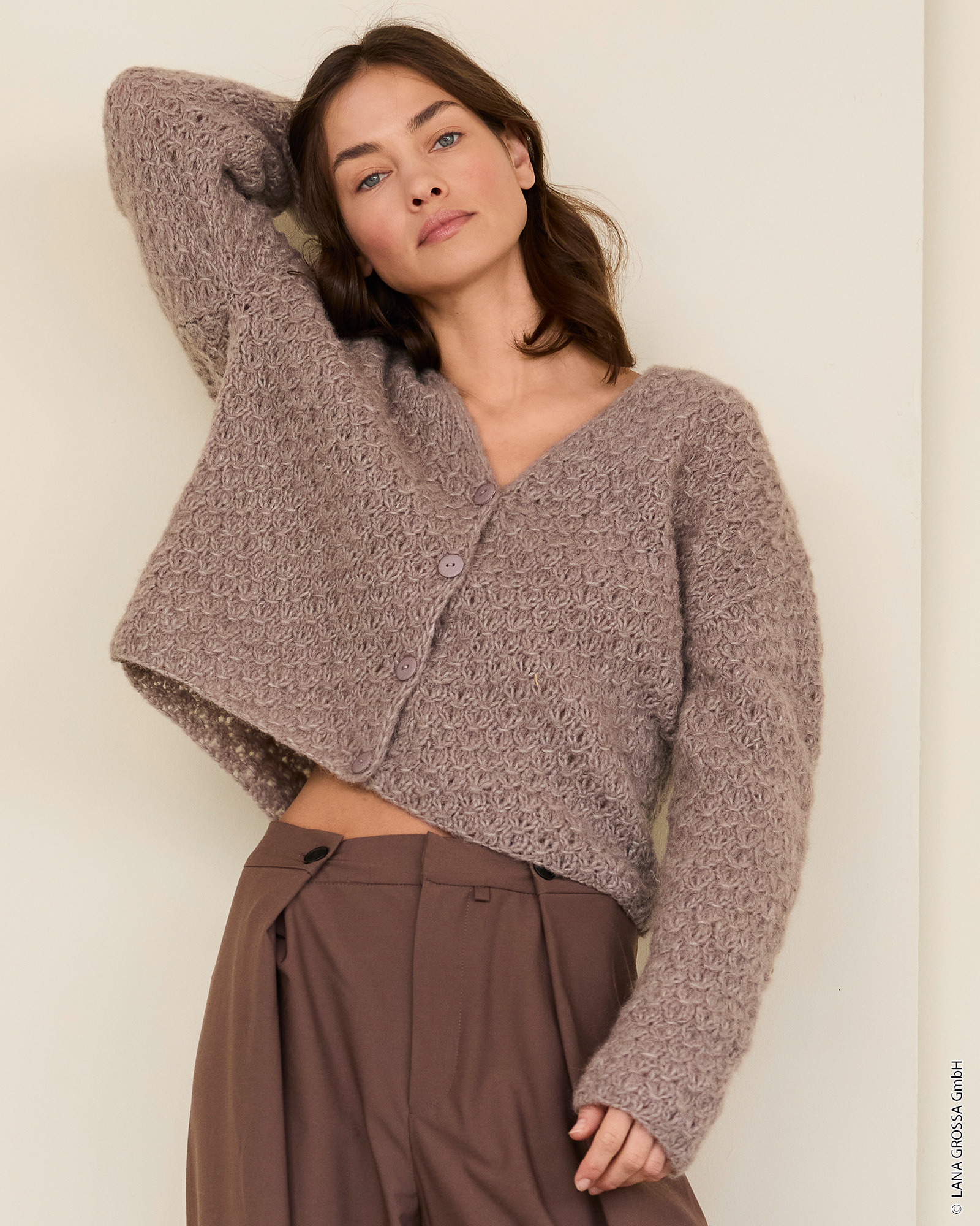 Strickset Jacke Mit Zopflochmuster Aus Alpaca Air Ii Von Lana Grossa 1 Strickset Jacke Mit Zopflochmuster Aus Alpaca Air Ii Von Lana Grossa