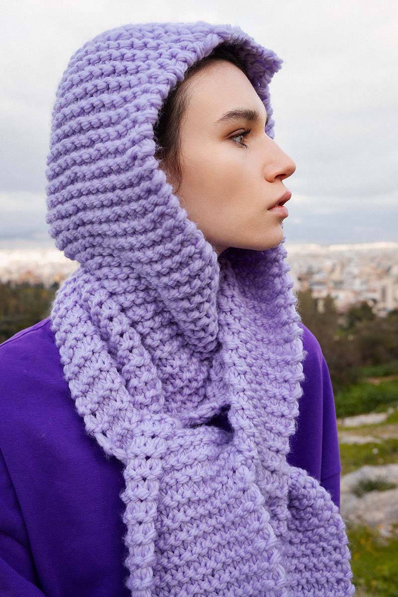 Strickset Kapuzenschal Aus Fire Von Lang Yarns 2 Strickset Kapuzenschal Aus Fire Von Lang Yarns – Bild 2