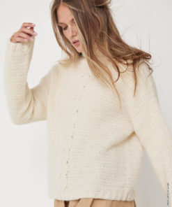 Strickset Häkelpullover Mit Zopfstreifen Aus Nebbia Von Lana Grossa 5 Strickset Häkelpullover Mit Zopfstreifen Aus Nebbia Von Lana Grossa – Bild 3