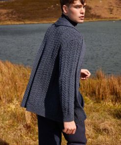 Strickset Herrenstrickjacke Aus Donegal Woolen Spun Von Lang Yarns 5 Strickset Herrenstrickjacke Aus Donegal Woolen Spun Von Lang Yarns – Bild 3