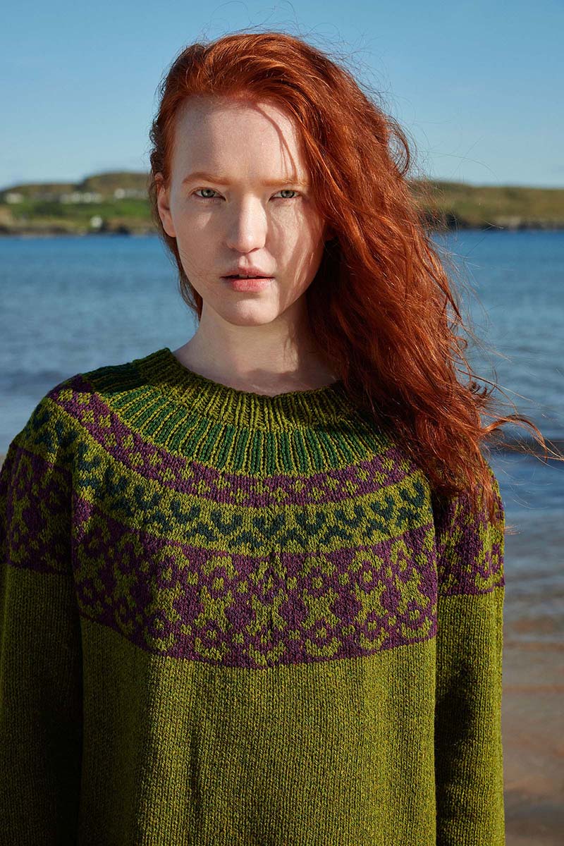 Strickset Pullover Top Down Aus Donegal Woolen Spun Von Lang Yarns 2 Strickset Pullover Top Down Aus Donegal Woolen Spun Von Lang Yarns – Bild 2
